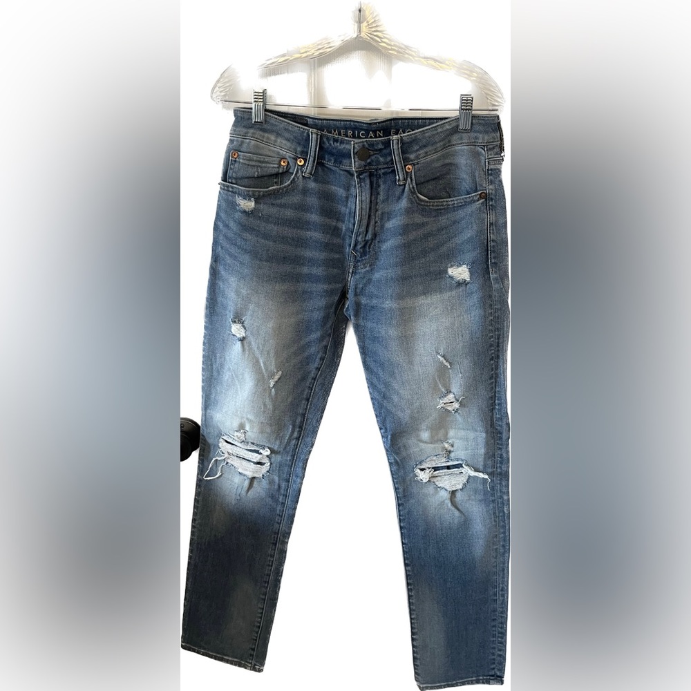 American Eagle Men’s Blue Jeans. Size 31x32. Color Blue.